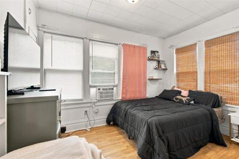 624 N Linn Street Iowa City IA 52245