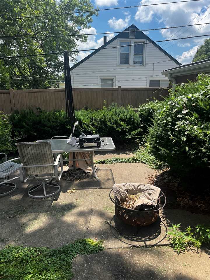 628/630 Sunset Street Iowa City IA 52246