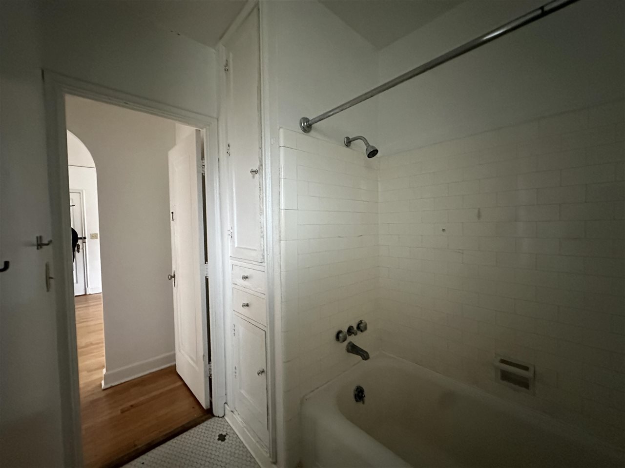 5 Woolf Avenue Iowa City IA 52240