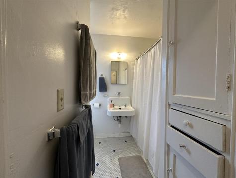 5 Woolf Avenue Iowa City IA 52240