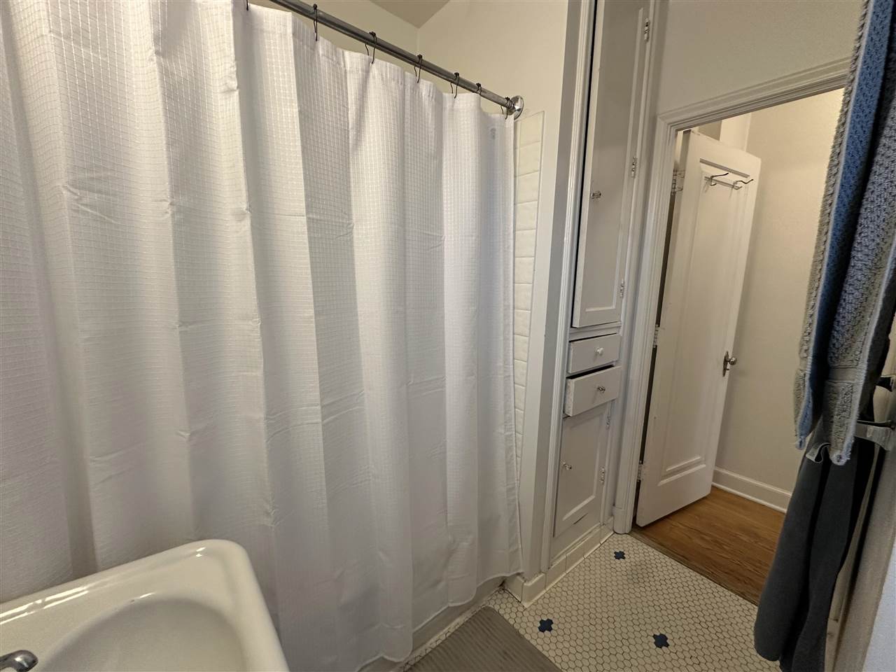 5 Woolf Avenue Iowa City IA 52240