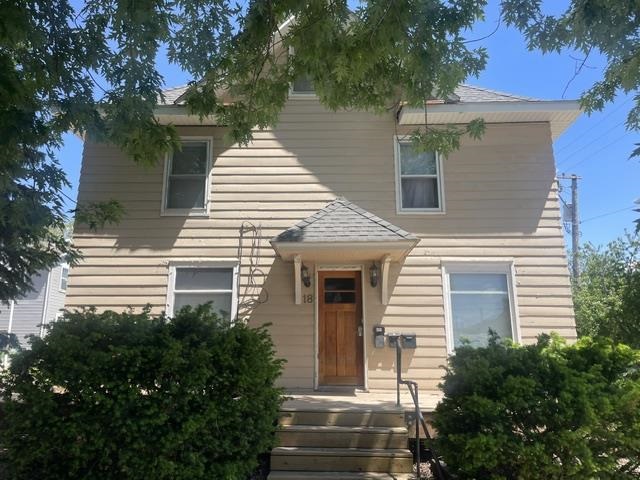 18 N Dodge Street Iowa City IA 52245