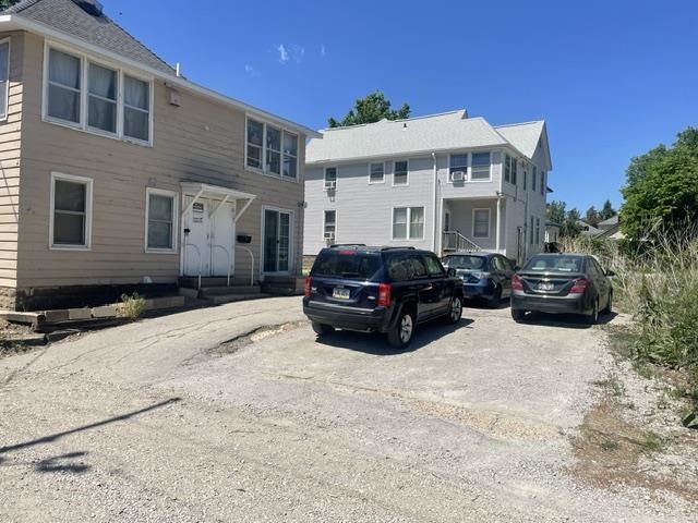 18 N Dodge Street Iowa City IA 52245