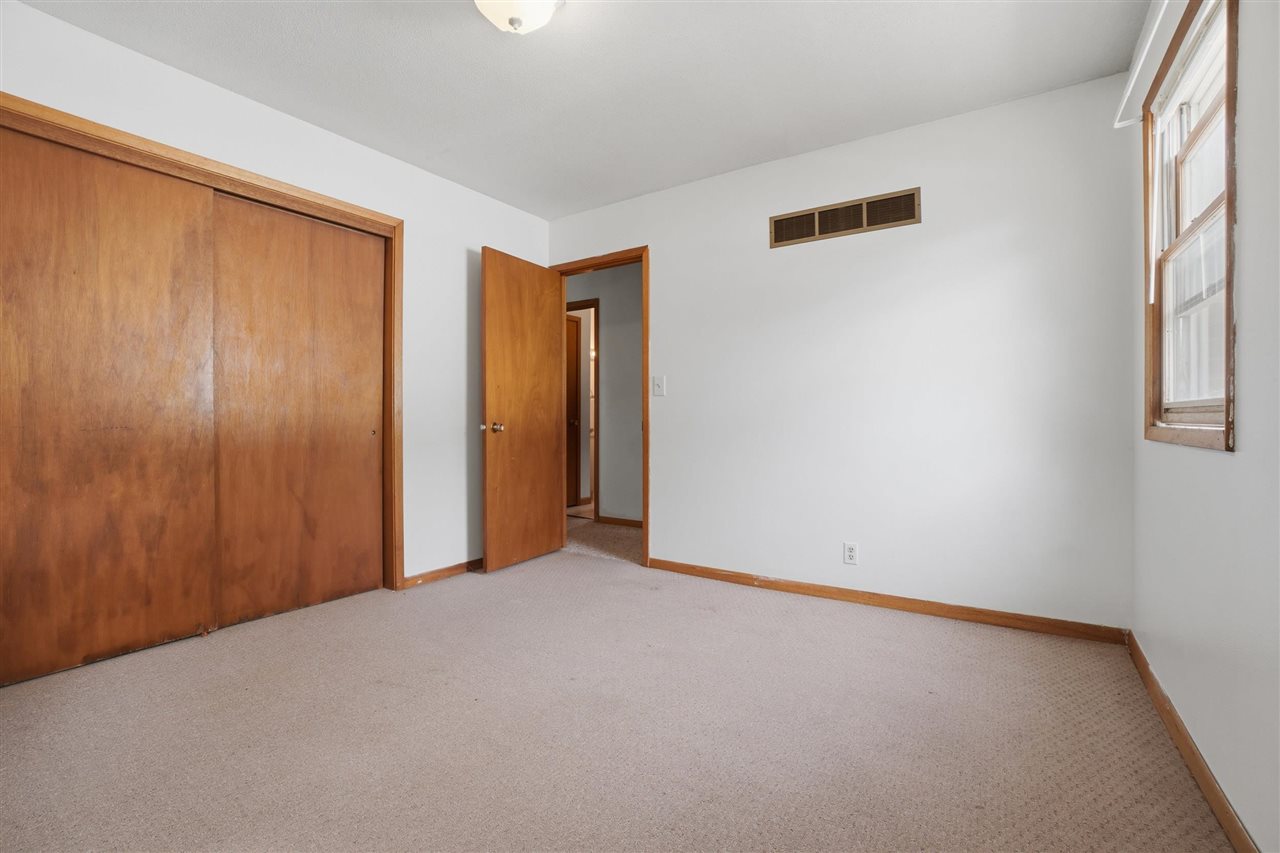 327 Ash Street Columbus Junction IA 52738