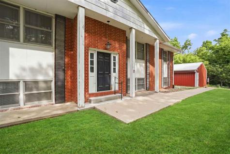 327 Ash Street Columbus Junction IA 52738
