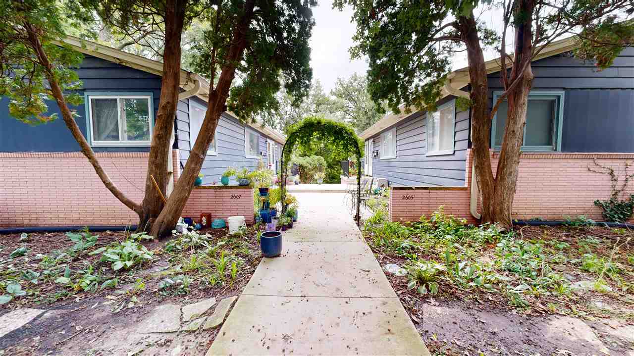 2605/2607 E Court Street Iowa City IA 52245