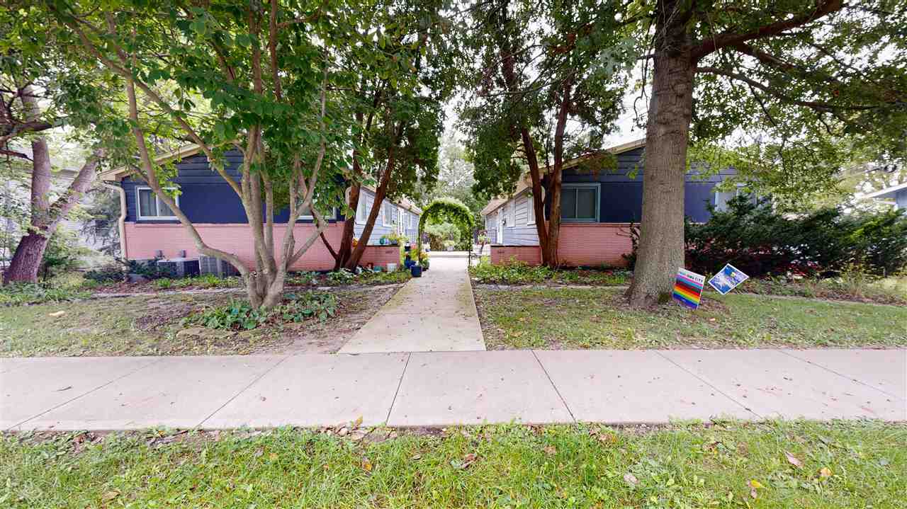 2605/2607 E Court Street Iowa City IA 52245