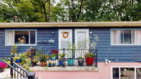 2605/2607 E Court Street Iowa City IA 52245