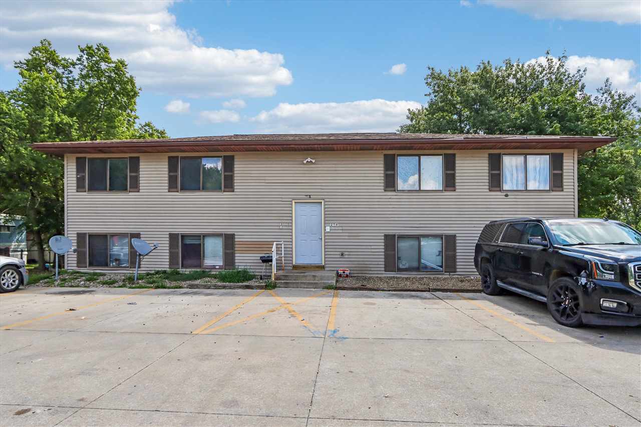 58 Northwood Drive Hiawatha IA 52233