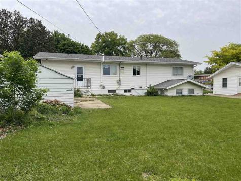 1315 Oakcrest Street Iowa City IA 52246