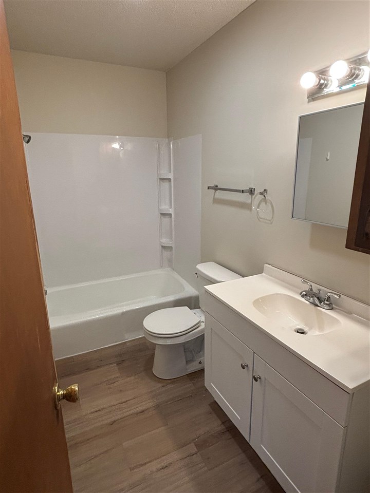 1303-1305 Tracy Lane Iowa City IA 52240