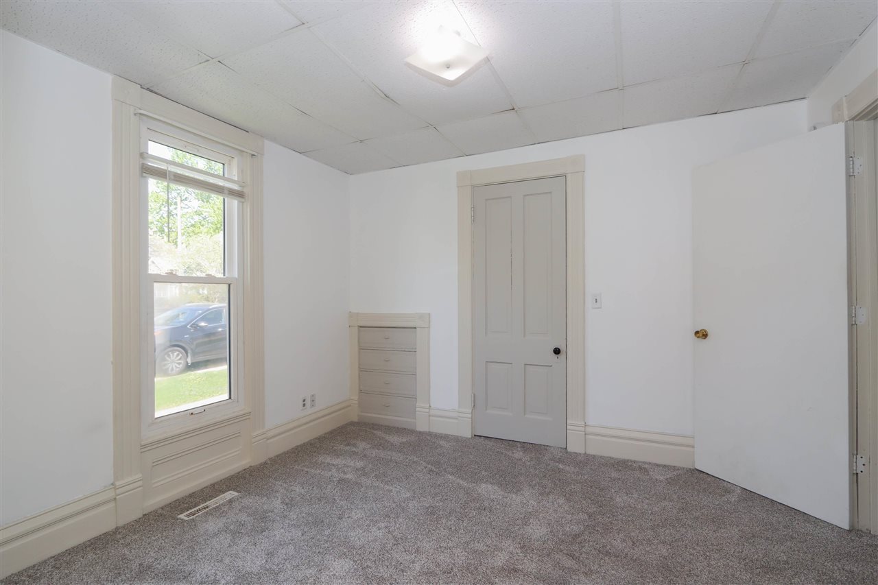 733 E 2nd Avenue Washington IA 52353