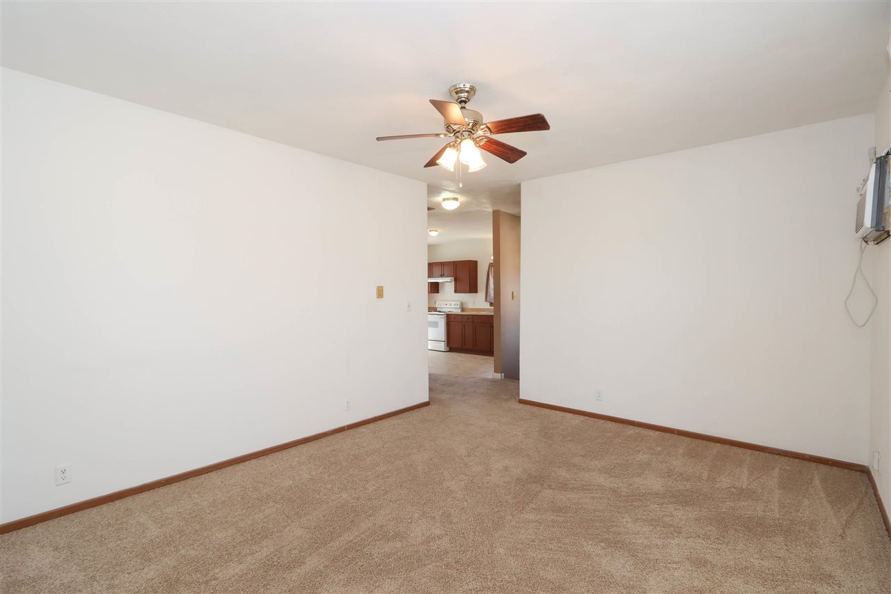 733 E 2nd Avenue Washington IA 52353