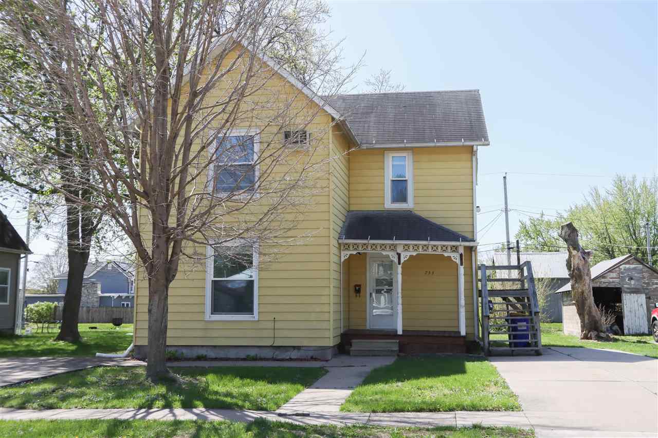 733 E 2nd Avenue Washington IA 52353