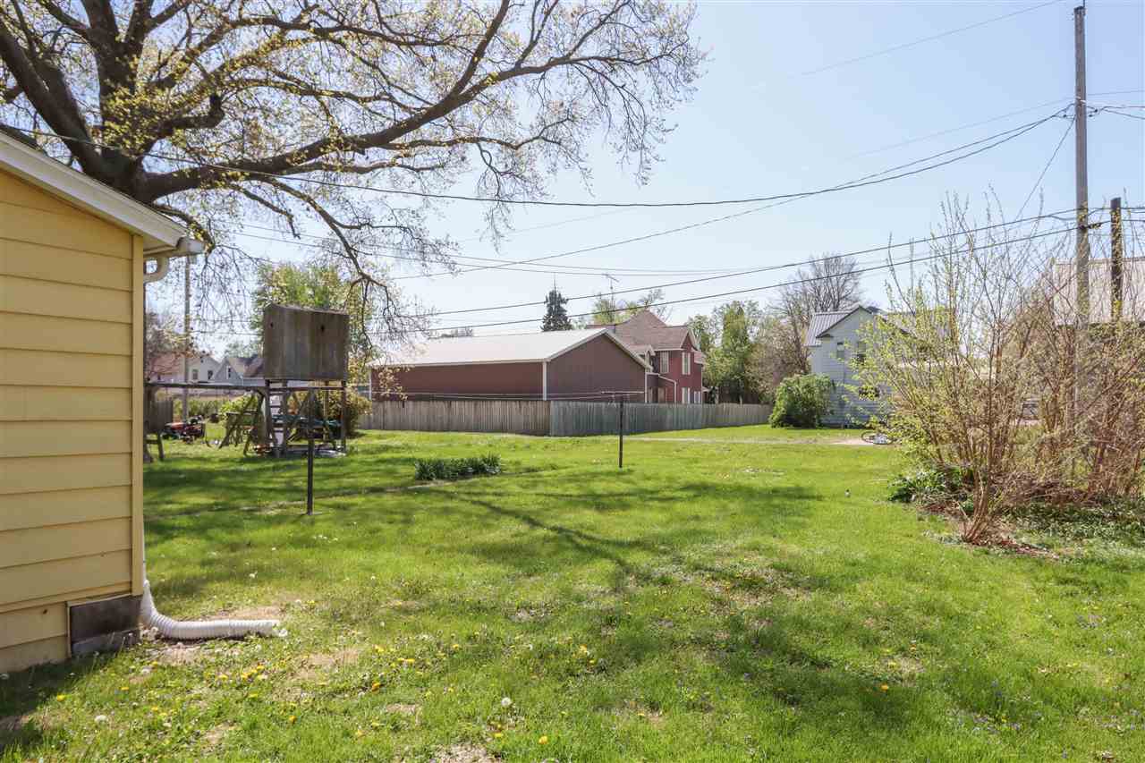 733 E 2nd Avenue Washington IA 52353