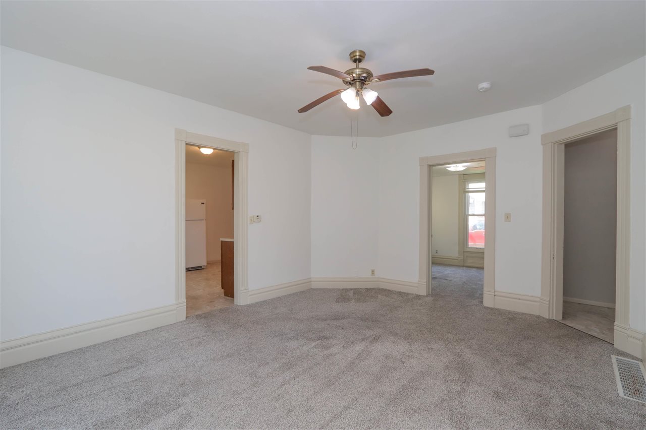 733 E 2nd Avenue Washington IA 52353