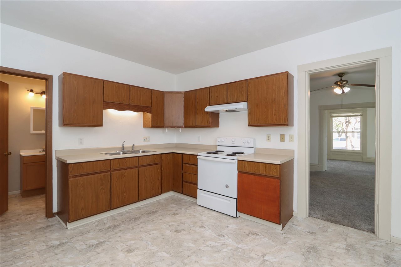 733 E 2nd Avenue Washington IA 52353