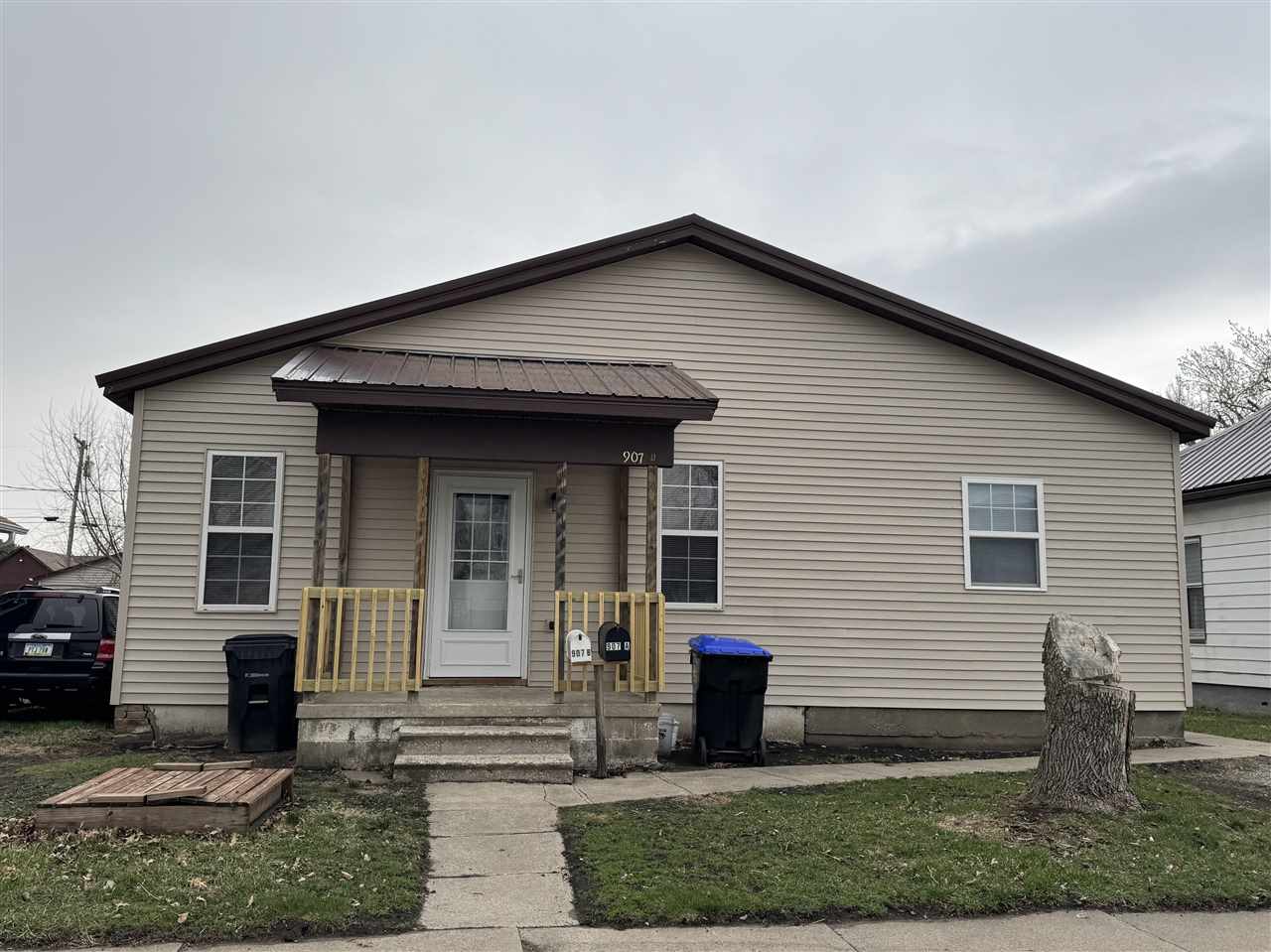 907 6th Avenue Belle Plaine IA 52208