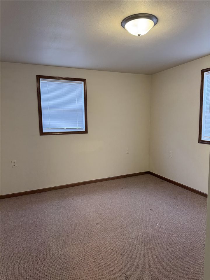 907 6th Avenue Belle Plaine IA 52208