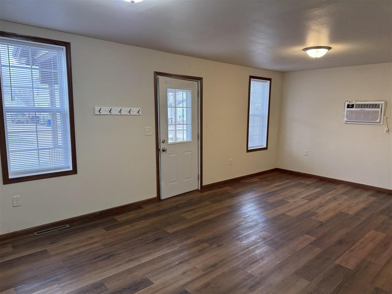 907 6th Avenue Belle Plaine IA 52208