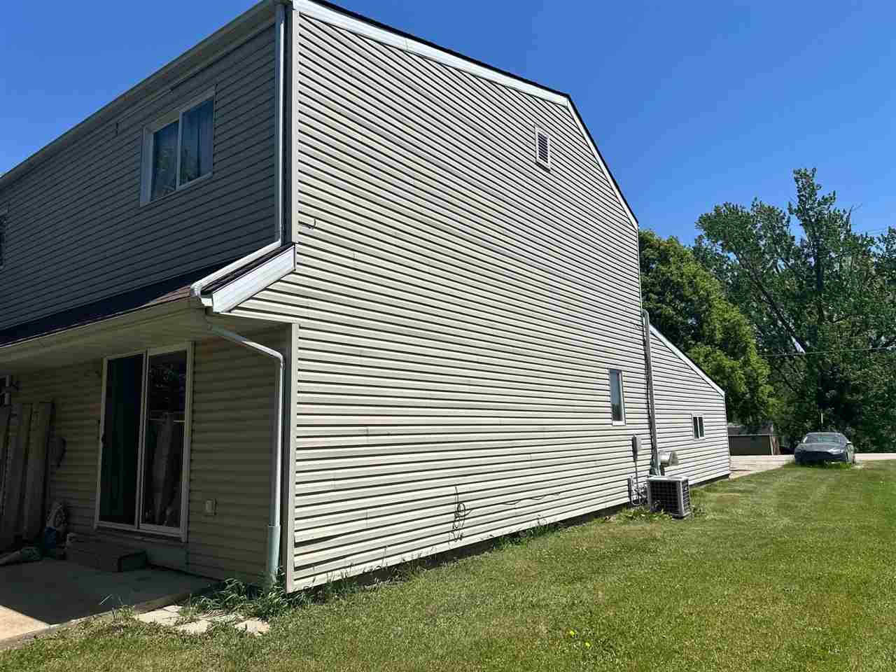223/225 SW Swisher View Drive Swisher IA 52338