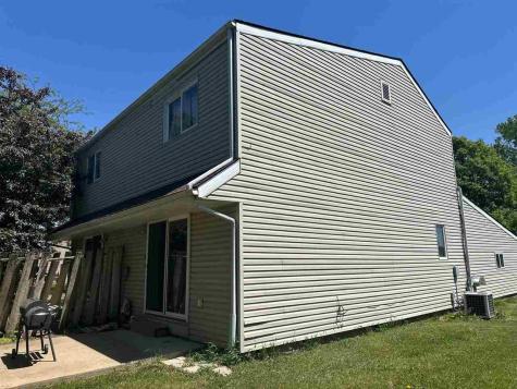 223/225 SW Swisher View Drive Swisher IA 52338