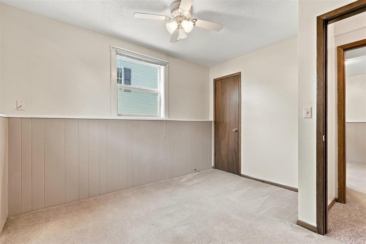 408 E Main Hills IA 52235