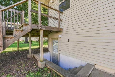408 E Main Hills IA 52235