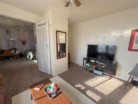 524 N Governor Street Iowa City IA 52245