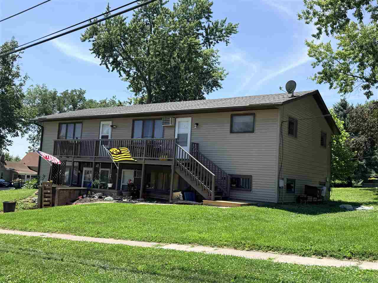 220 N Ella Street Riverside IA 52327