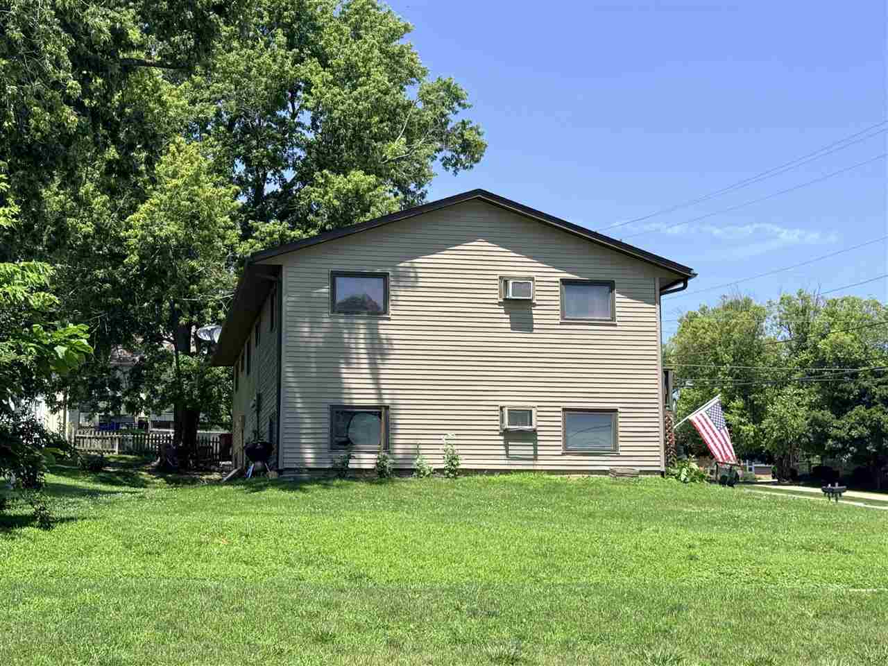 220 N Ella Street Riverside IA 52327