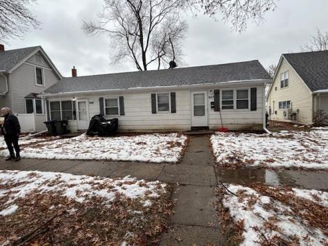 927/929 Fairchild Street Iowa City IA 52240