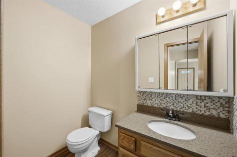 350 & 352 3rd Avenue Marion IA 52302