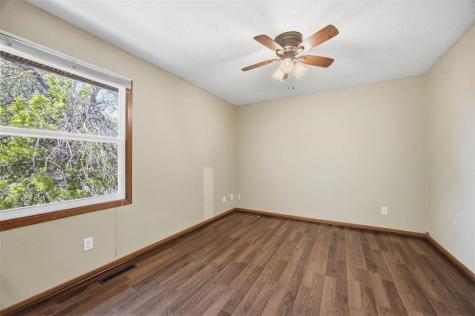 350 & 352 3rd Avenue Marion IA 52302
