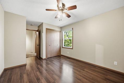 350 & 352 3rd Avenue Marion IA 52302