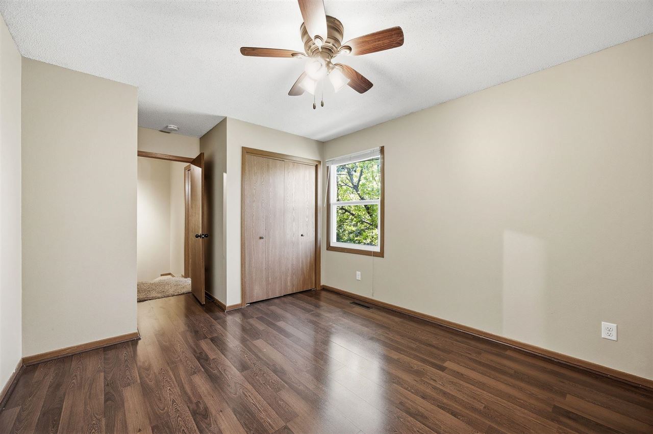 350 & 352 3rd Avenue Marion IA 52302