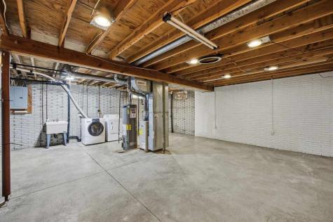 350 & 352 3rd Avenue Marion IA 52302