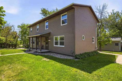 350 & 352 3rd Avenue Marion IA 52302