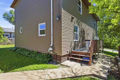 350 & 352 3rd Avenue Marion IA 52302