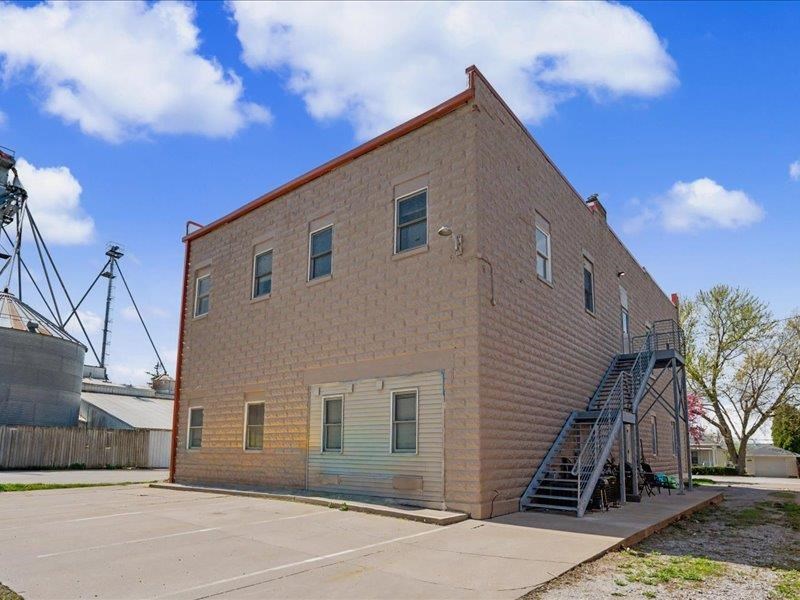 230 S Dubuque Street Solon IA 52333