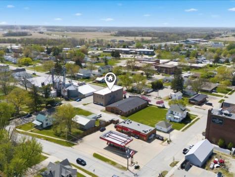 230 S Dubuque Street Solon IA 52333