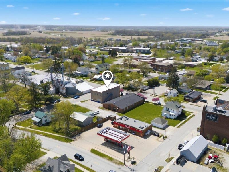 230 S Dubuque Street Solon IA 52333