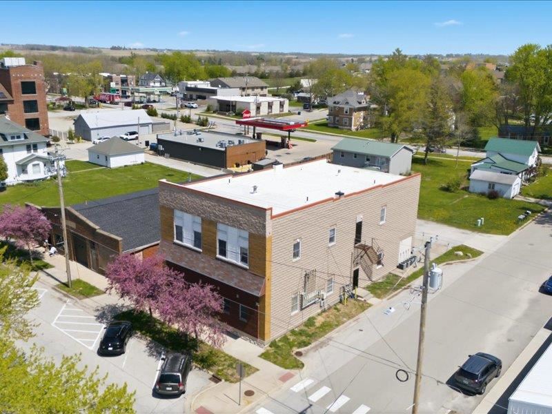 230 S Dubuque Street Solon IA 52333