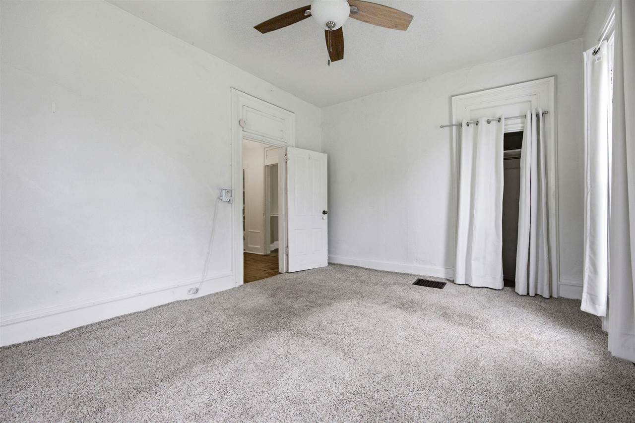 620 N Marion Avenue Washington IA 52353