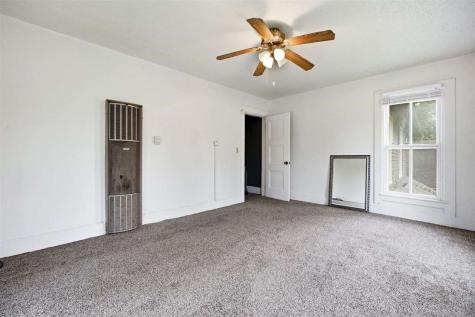 620 N Marion Avenue Washington IA 52353