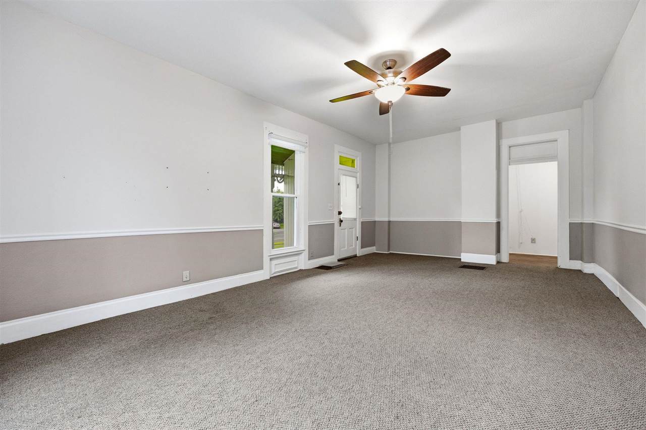 620 N Marion Avenue Washington IA 52353