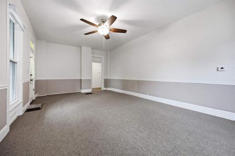620 N Marion Avenue Washington IA 52353