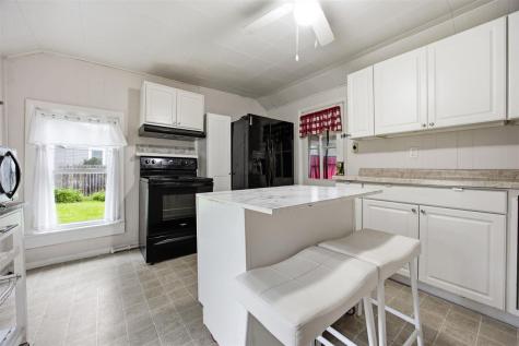 620 N Marion Avenue Washington IA 52353