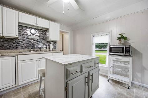 620 N Marion Avenue Washington IA 52353