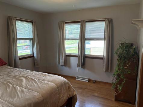 2729 & 2731 Wayne Avenue Iowa City IA 52240